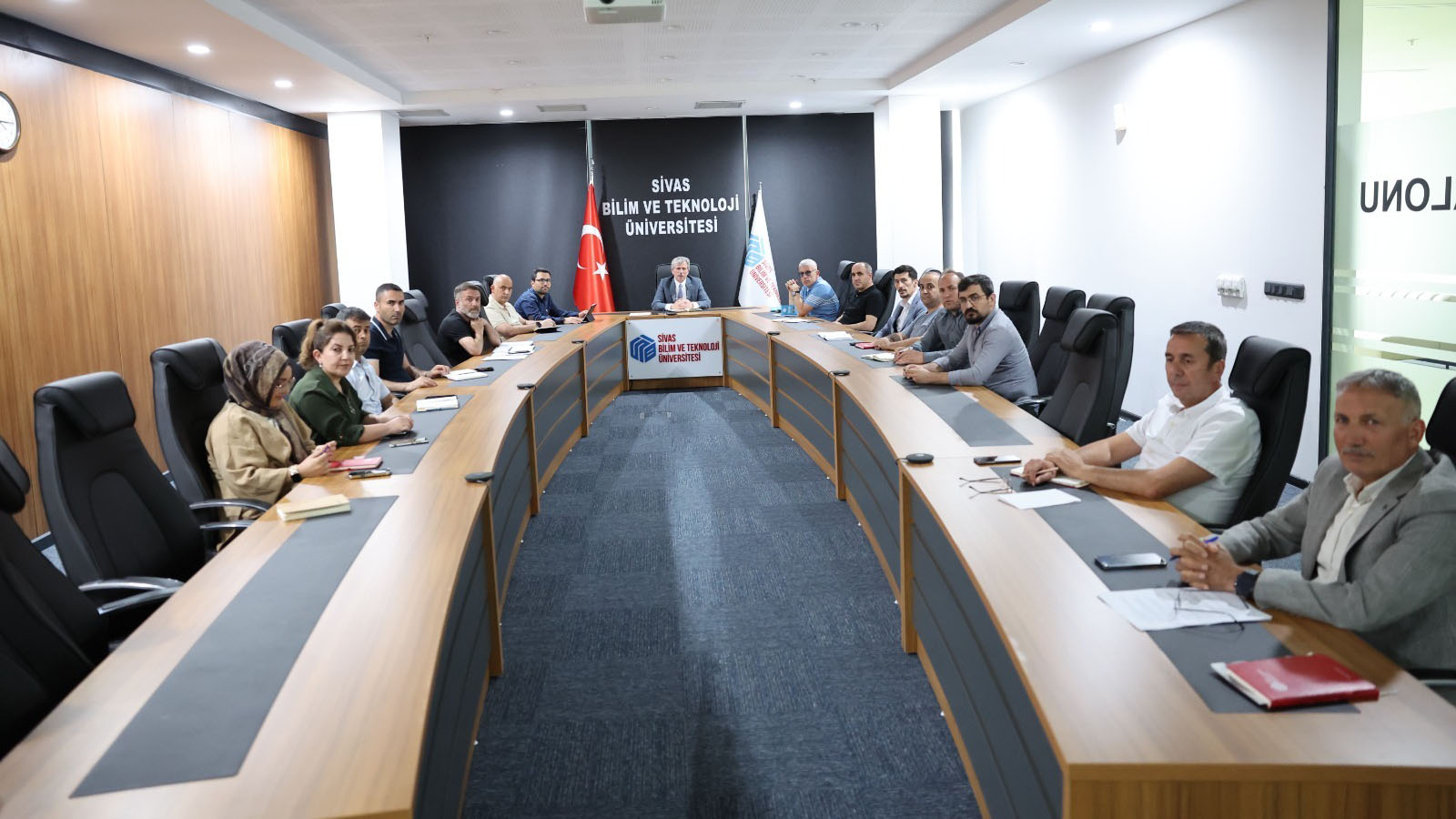 Üniversitemizde 6'ncı İdari Birim Amirleri İstişare Toplantısı Gerçekleştirildi